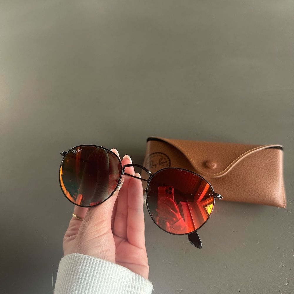 Ray-Ban Round Sunglasses with Red Lenses and Brown Case